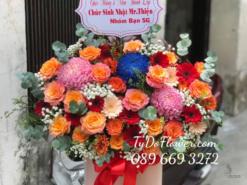 G0323365 GIỎ HOA CHÚC MỪNG