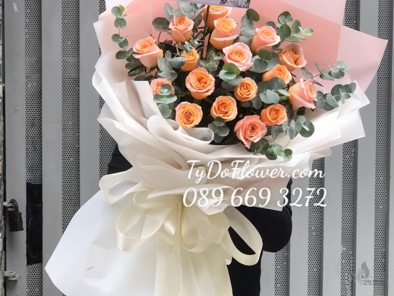 B0323379 BÓ HOA HỒNG CAM CARROT ROSES HOA CHÚC MỪNG