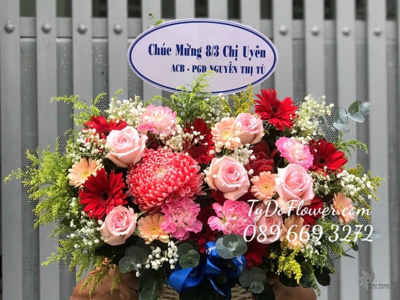 G0323399 GIỎ HOA CHÚC MỪNG