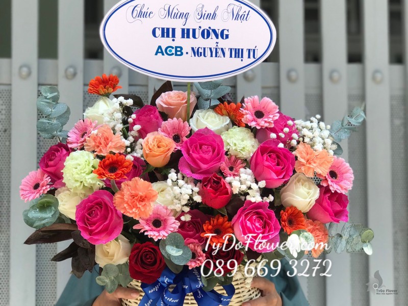 G0323481 GIỎ HOA CHÚC MỪNG SINH NHẬT