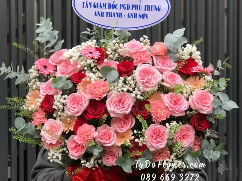 G0923984 GIỎ HOA CHÚC MỪNG TÂN GIÁM ĐỐC thiết kế hoa hồng Pink Ohara Roses mix Hoa Hồng Đỏ