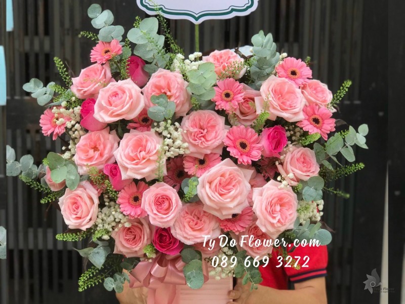 G11231103 GIỎ HOA CHÚC MỪNG KHAI TRƯƠNG HỒNG PHÁT thiết kế chủ đạo hoa hồng ngoại Ohara Pink Roses