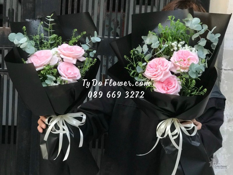 B11231135 BÓ HOA CHÚC MỪNG thiết kế hoa hồng ngoại Ohara Pink Roses