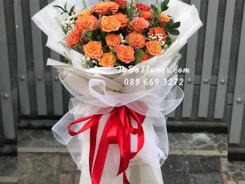 B02241365 BÓ HOA CHÚC MỪNG LỄ TÌNH YÊU thiết kế Hoa Hồng Cam Spirit Roses