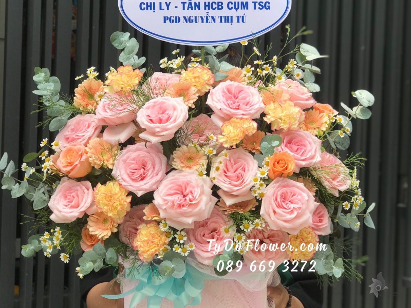 G02241375 GIỎ HOA CHÚC MỪNG NHẬN CHỨC thiết kế chủ đạo Hoa Hồng Ohara Pink Roses