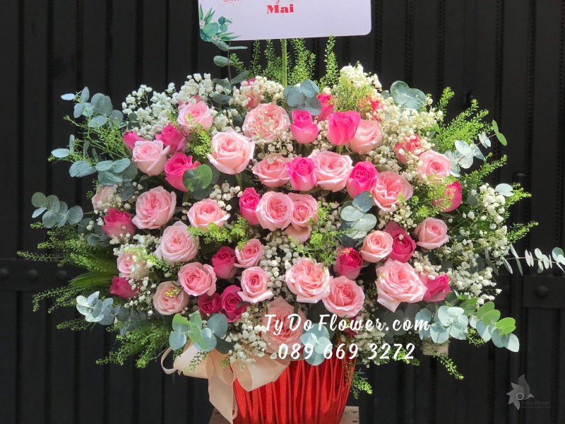 G04241494 GIỎ HOA CHÚC MỪNG SINH NHẬT thiết kế tone màu hồng, chủ đạo hoa hồng Ohara Pink Roses , hoa hồng sen