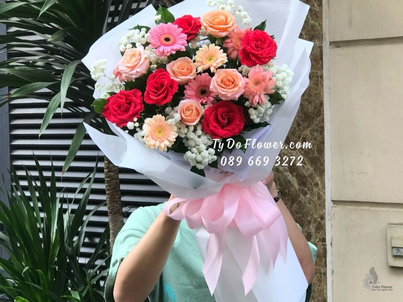 B05241543 BÓ HOA CHÚC MỪNG Thiết Kế tone màu đỏ cam