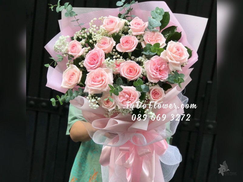 B05241575 BÓ HOA CHÚC MỪNG thiết kế Hoa Hồng Ohara Pink Roses