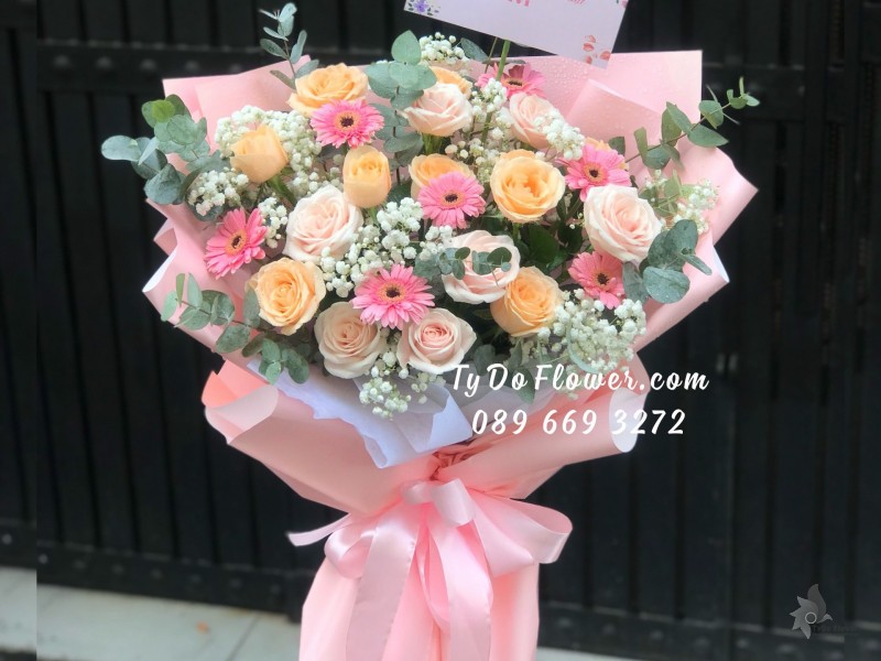 B05241593 BÓ HOA CHÚC MỪNG SINH NHẬT thiết kế tông màu Pastel hồng cam