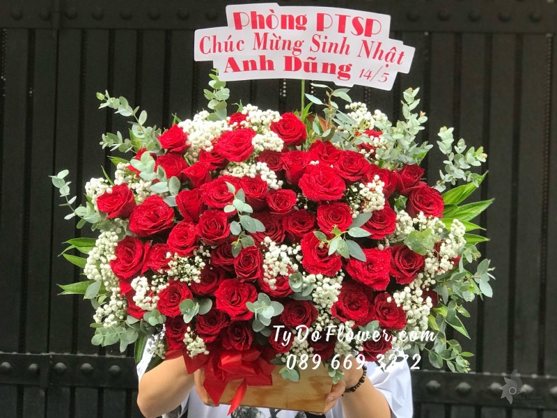 G05241614 GIỎ HOA CHÚC MỪNG SINH NHẬT ANH thiết kế Hoa Hồng Đỏ Ecuador Red Roses