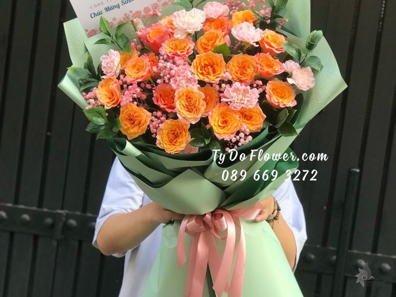 B06241663 BÓ HOA CHÚC MỪNG SINH NHẬT thiết kế Hoa Hồng Cam Spirit Roses