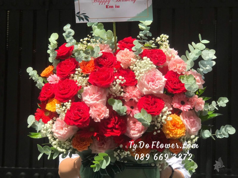 G07241695 GIỎ HOA CHÚC MỪNG SINH NHẬT thiết kế Hoa Hồng Ohara Pink - Red Roses