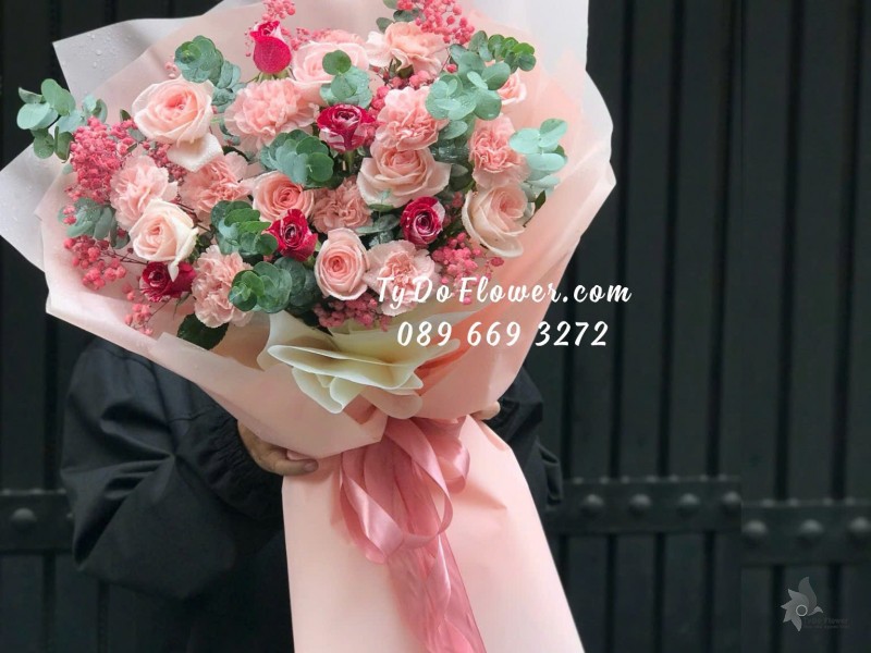 B08241779 BÓ HOA CHÚC MỪNG thiết kế Hoa Hồng Ohara Pink Roses, Cẩm Chướng Hồng