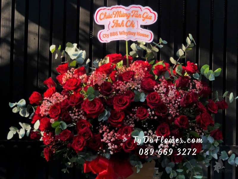 G10241915 GIỎ HOA CHÚC MỪNG TÂN GIA  Thiết Kế Hoa Hồng Đỏ Ecuador Red Roses