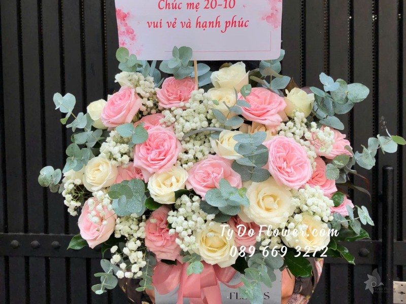 G10242029 GIỎ HOA CHÚC MỪNG NGÀY PHỤ NỮ VN 20-10 thiết kế Hoa Hồng Pink Ohara Rose, Hoa Hồng Trắng