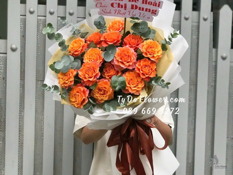 B10242046 BÓ HOA CHÚC MỪNG SINH NHẬT thiết kế Hoa Hồng Cam Spirit Rose