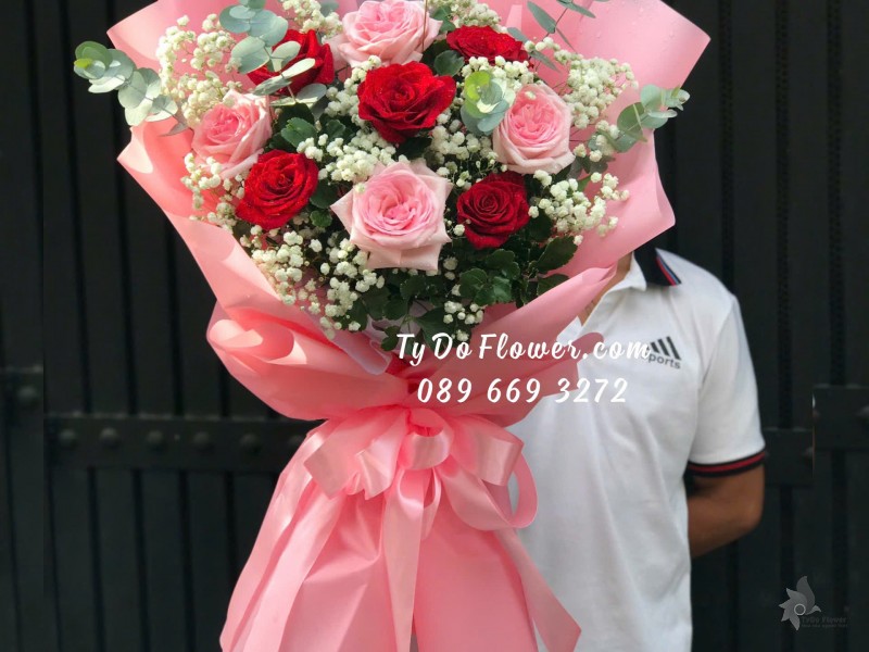 B12242135 BÓ HOA CHÚC MỪNG TỐT NGHIỆP thiết kế Hoa Hồng Đỏ Ecuador, Pink Ohara Roses