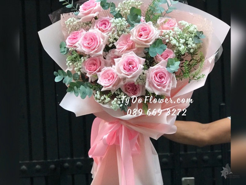 B12242136 BÓ HOA CHÚC MỪNG Thiết kế Hoa Hồng Pink Ohara Roses