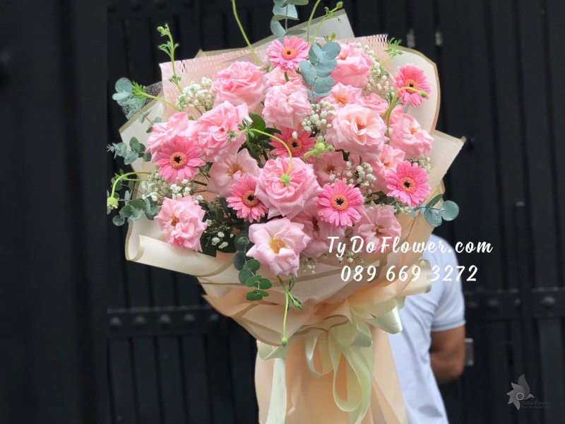 B12242140 BÓ HOA CHÚC MỪNG Thiết kế Hoa Hồng Pink Ohara Roses