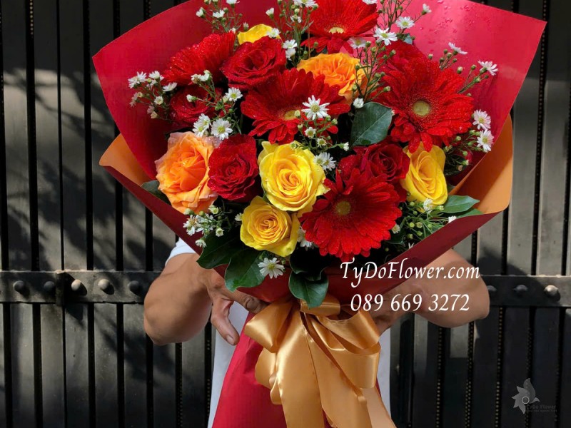 B0425335 ĐẶT TỪ 10 BÓ HOA CHÚC MỪNG Tặng Đại Biểu, Khách Mời Sự Kiện, Lễ Tốt Nghiệp