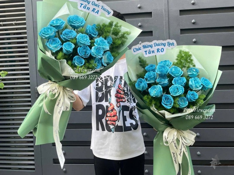 B0825581 ĐẶT TỪ 02 BÓ HOA CHÚC MỪNG Thiết kế Hoa Hồng Xanh Dương