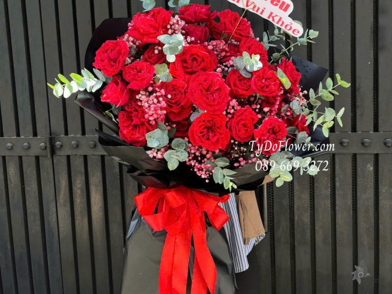 B0925777 BÓ HOA TẶNG VỢ Thiết kế hoa hồng đỏ Red Ohara