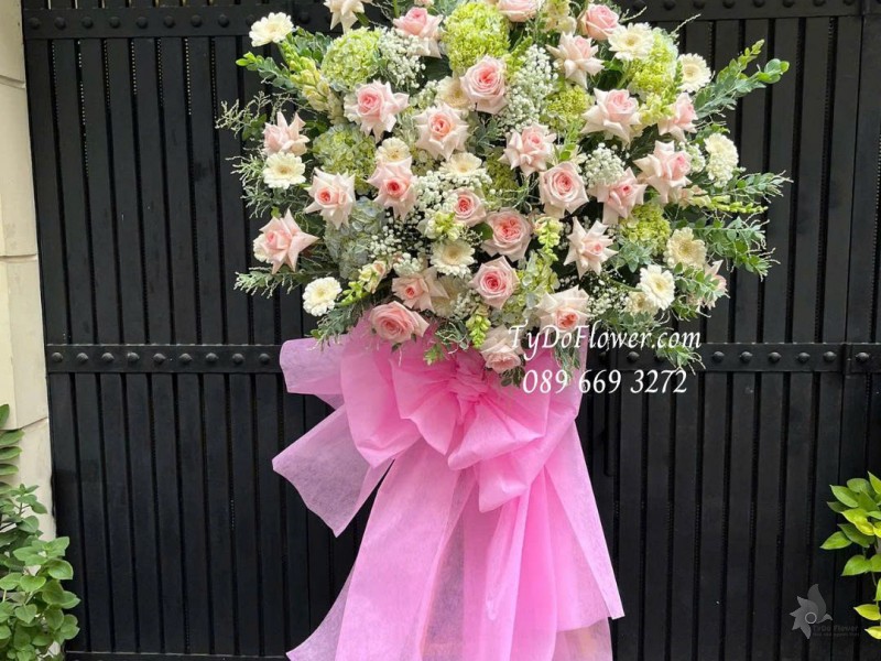 KCM1025788 KỆ HOA CHÚC MỪNG Thiết kế hoa hồng Pink Ohara, cẩm tú cầu, mõm sói song hỷ