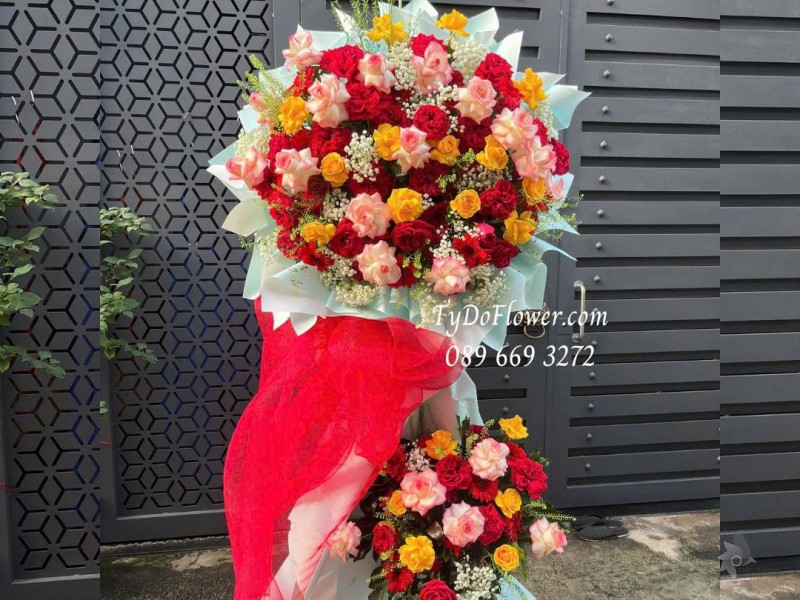 KCM1025846 KỆ HOA CHÚC MỪNG Thiết kế hoa hồng đỏ Red Ohara, vàng Gold, Song Hỷ, trên nền giấy mỹ thuật cao cấp