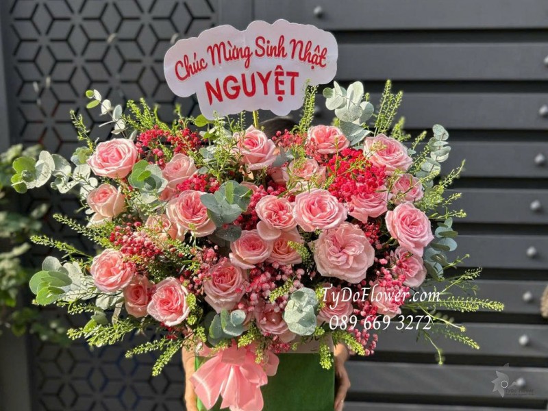 G1125892 GIỎ HOA CHÚC MỪNG SINH NHẬT Thiết kế hoa hồng Pink Ohara