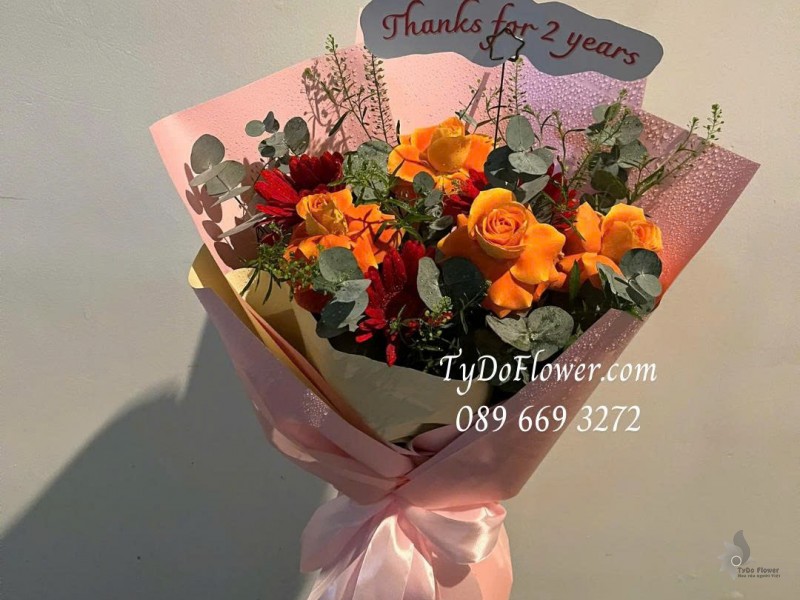 B0226086 BÓ HOA CHÚC MỪNG KỶ NIỆM Thiết kế Hoa Hồng Cam Party