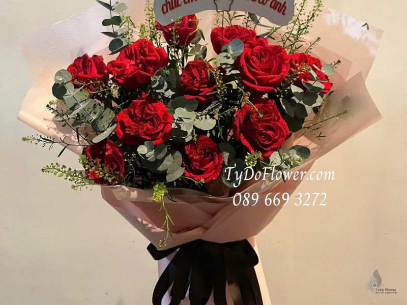 B0226088 BÓ HOA CHÚC TÌNH YÊU Thiết kế Hoa Hồng Đỏ Ohara Rose