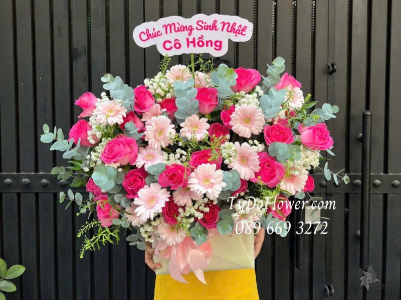 G0226109 GIỎ HOA CHÚC MỪNG SINH NHẬT Thiết kế hoa hồng sen, đồng tiền mini hồng