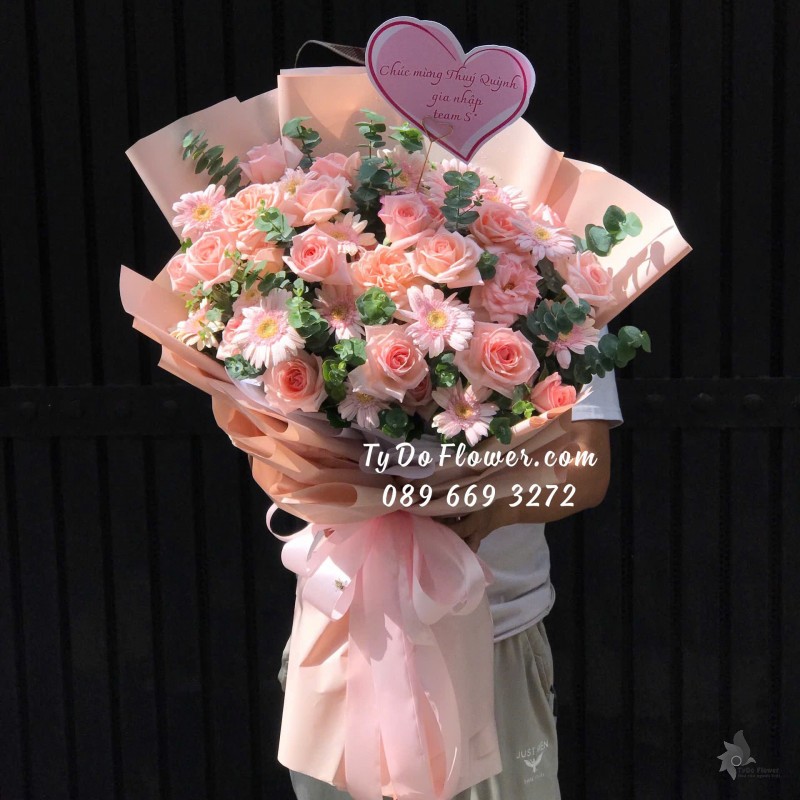 B10241912 BÓ HOA CHÚC MỪNG GIA NHẬP TEAM Thiết kế Hoa Hồng Ohara Pink Roses