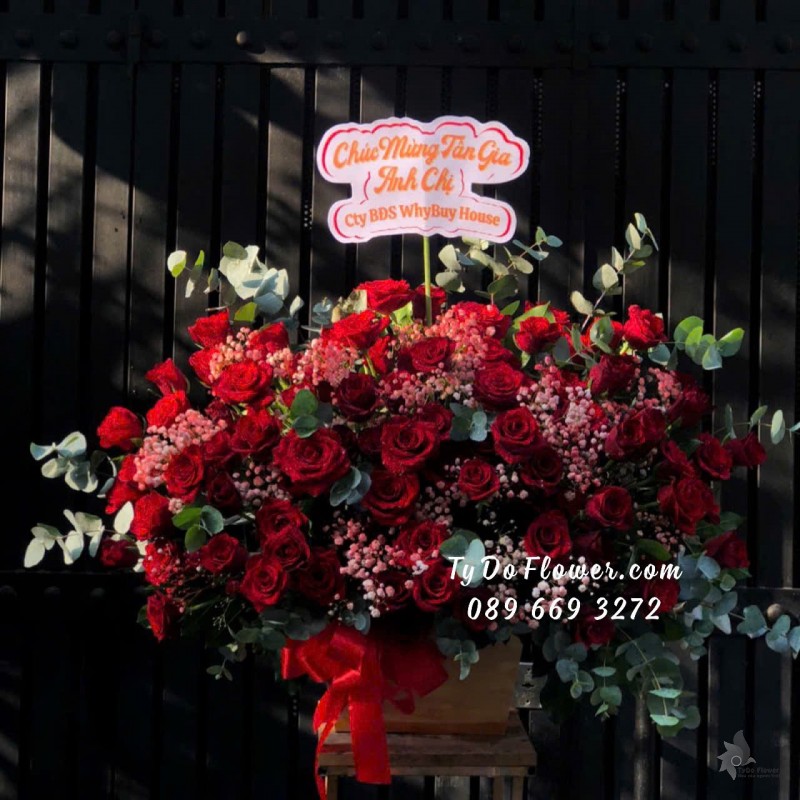 G10241915 GIỎ HOA CHÚC MỪNG TÂN GIA  Thiết Kế Hoa Hồng Đỏ Ecuador Red Roses