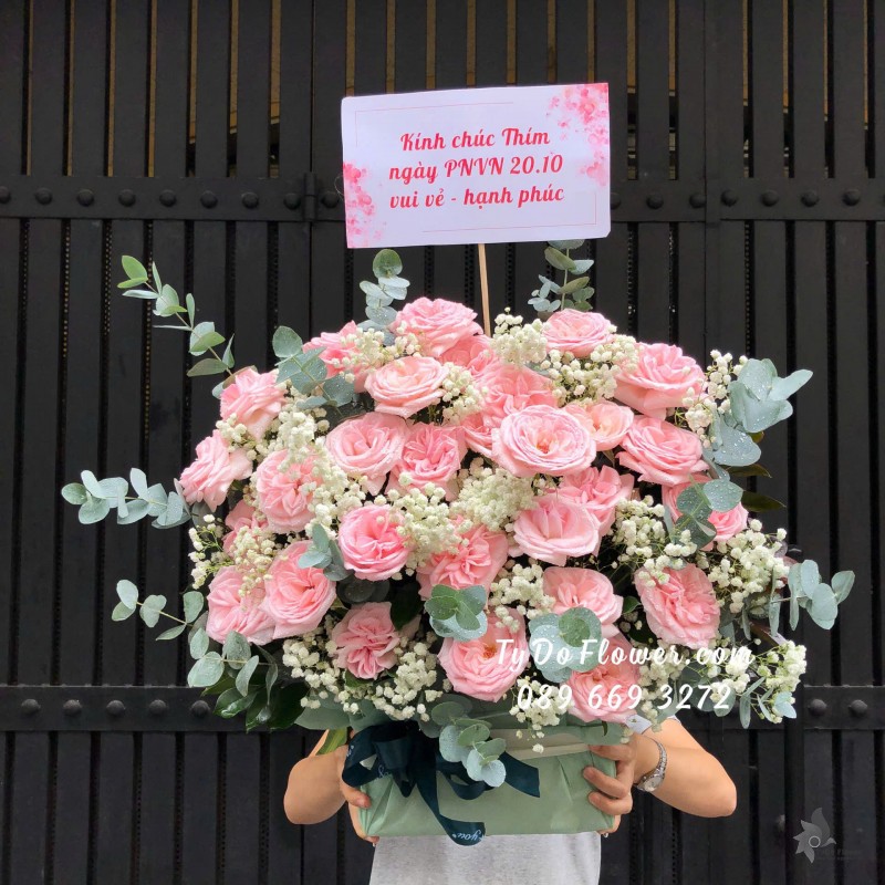 G10242028 GIỎ HOA CHÚC MỪNG NGÀY PHỤ NỮ VN 20-10 thiết kế Hoa Hồng Pink Ohara Rose