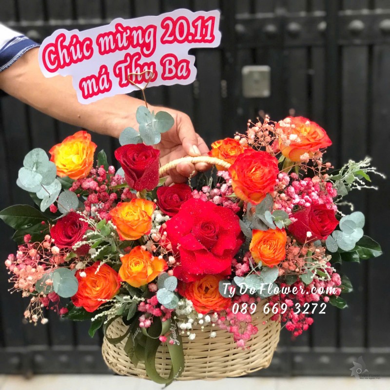 G11242120 GIỎ HOA CHÚC MỪNG NGÀY NHÀ GIÁO VN 20-11 Thiết kế Hoa Hồng Đỏ Cam