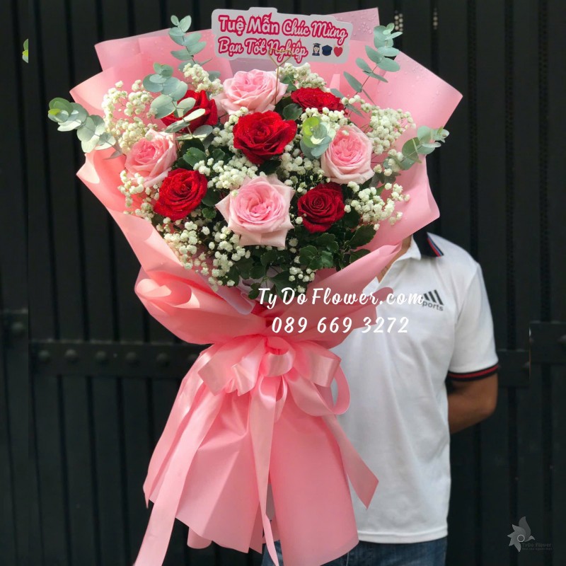 B12242135 BÓ HOA CHÚC MỪNG TỐT NGHIỆP thiết kế Hoa Hồng Đỏ Ecuador, Pink Ohara Roses