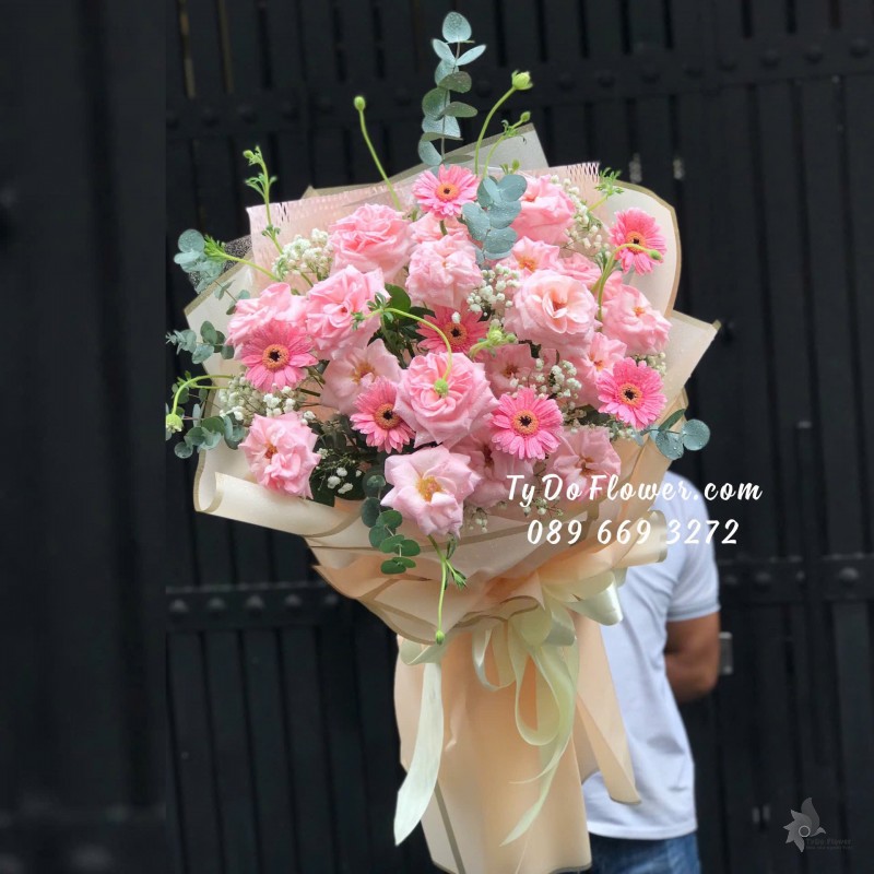 B12242140 BÓ HOA CHÚC MỪNG Thiết kế Hoa Hồng Pink Ohara Roses