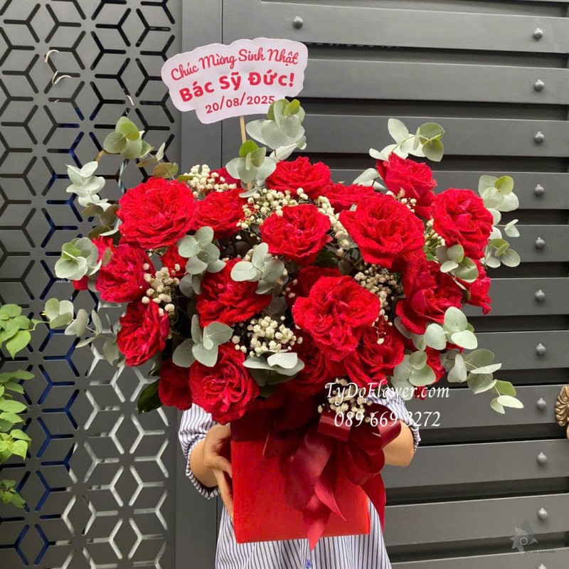 G0825656 GIỎ HOA CHÚC MỪNG SINH NHẬT Thiết kế hoa hồng đỏ Ohara Red Rose