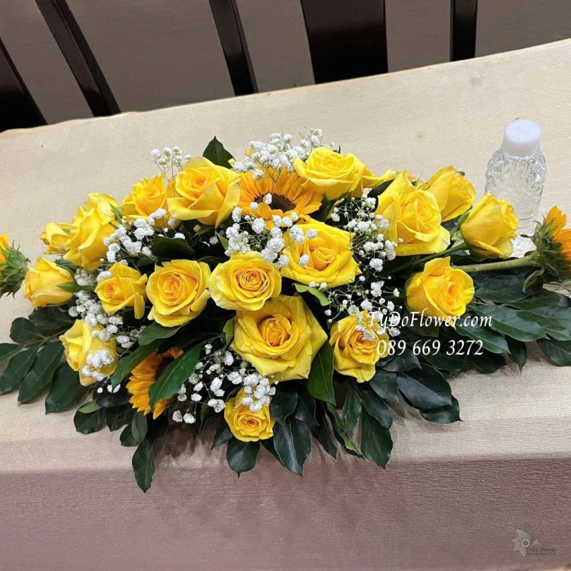 L1025791 ĐẶT TỪ 02 LẴNG BÁT HOA BÀN ĐẠI BIỂU Thiết kế Hoa Hồng Vàng, Hướng Dương