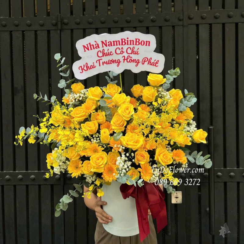 G1025870 GIỎ HOA CHÚC MỪNG KHAI TRƯƠNG HỒNG PHÁT Thiết kế Hoa hồng vàng Gold, lan vũ nữ