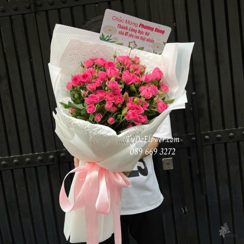 B1125896 BÓ HOA CHÚC MỪNG THÀNH CÔNG Thiết kế hoa hồng Sofia