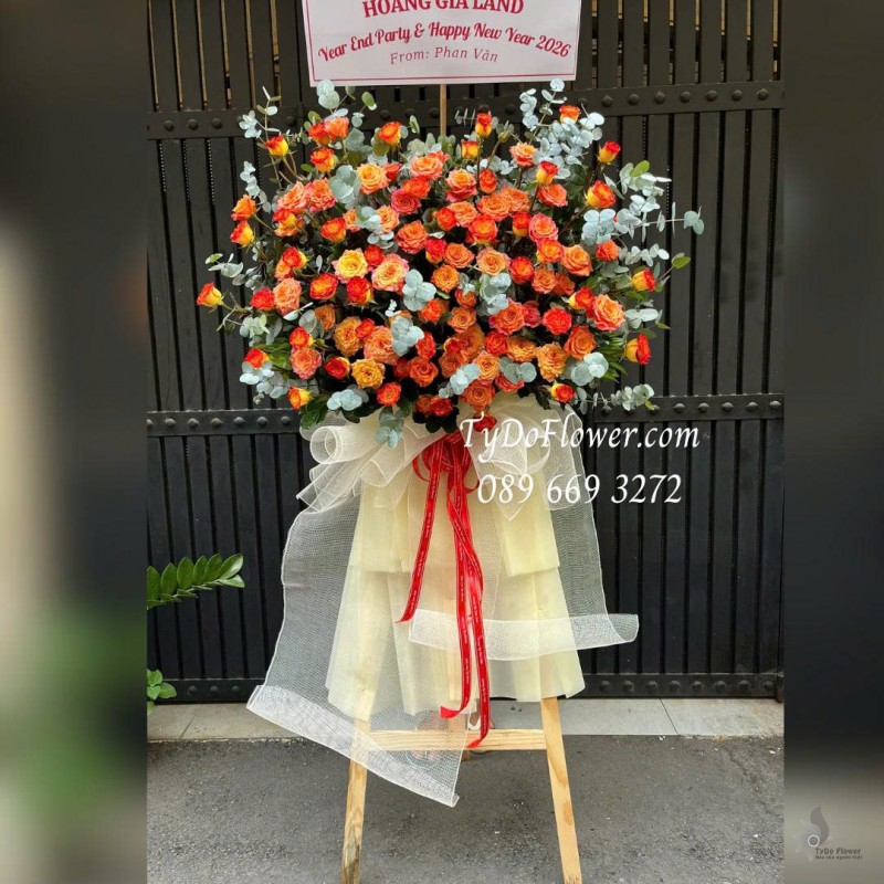 KCM0126040 KỆ HOA CHÚC MỪNG YEAR END PARTY Thiết kế Hoa Hồng Cam Spirit Rose, Hoa Hông Cam Cháy