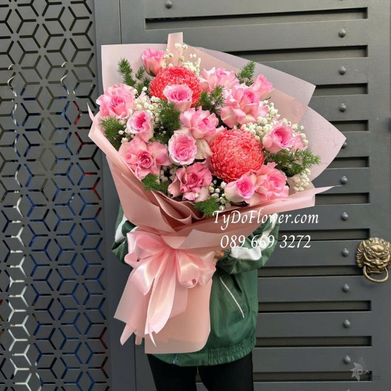 B0126047 Bó Hoa Chúc Mừng Thiết kế Hoa Hồng Lạc Thần, Cúc Mẫu Đơn