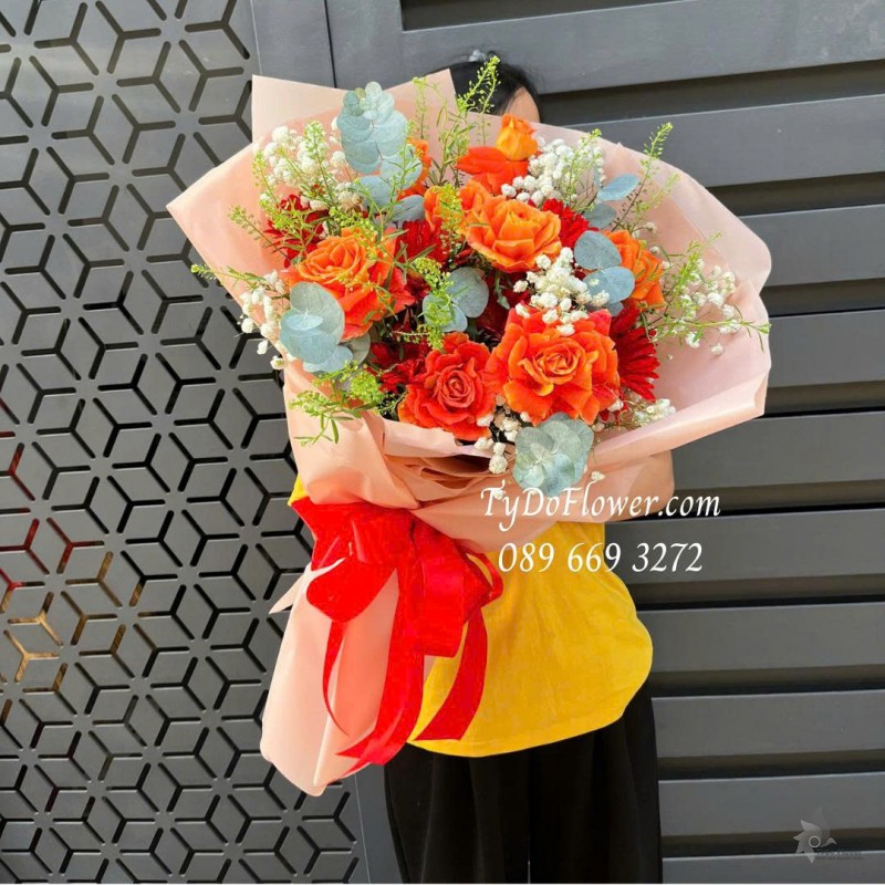 B0226085 BÓ HOA CHÚC MỪNG Thiết kế Hoa Hồng Cam Party