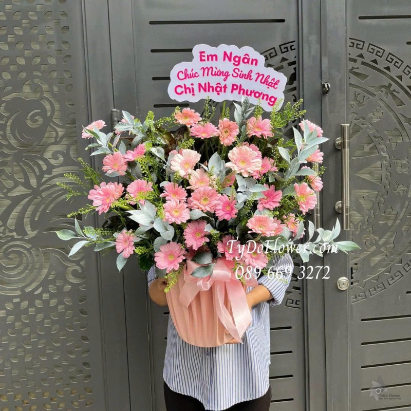 G0226100 GIỎ HOA MÀU HỒNG PASTEL Thiết kế hoa đồng tiền mini, hoa chúc mừng sinh nhật tặng Nữ