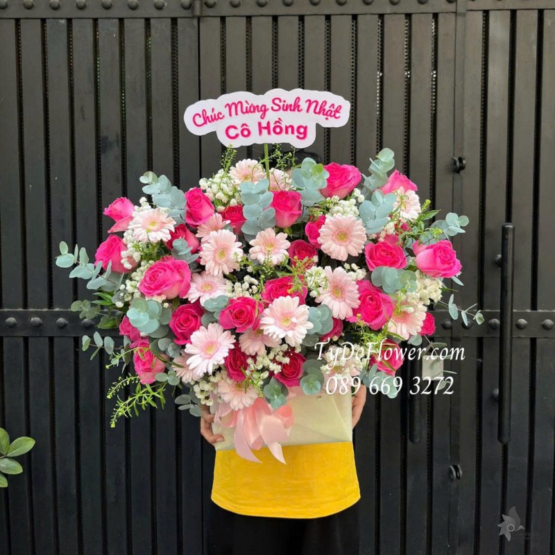 G0226109 GIỎ HOA CHÚC MỪNG SINH NHẬT Thiết kế hoa hồng sen, đồng tiền mini hồng
