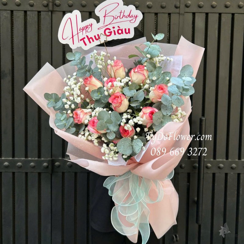 B0226144 BÓ HOA HAPPY BIRTHDAY Thiết kế hoa hồng song hỷ